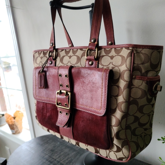 Coach Vintage Special Edition Signature Suede & Leather Handbag #7066 - Picture 5 of 15